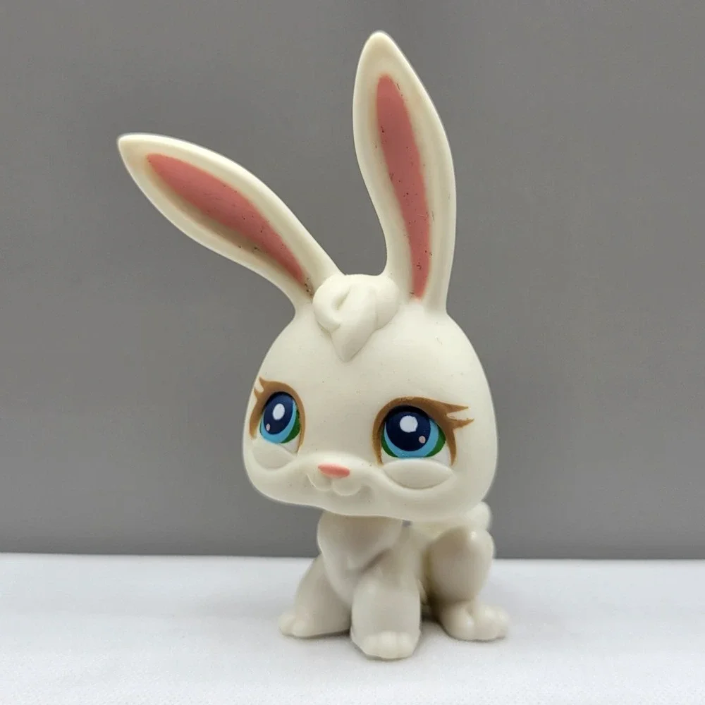Littlest Pet Shop LPS #3 White Bunny Rabbit Figure Hasbro Toy Blue Eyes